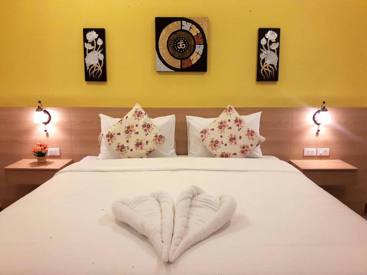 Vista Hotel Chiang Mai - Sha Extra Plus Esterno foto
