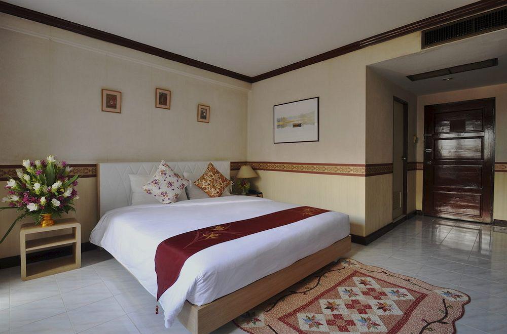 Vista Hotel Chiang Mai - Sha Extra Plus Esterno foto